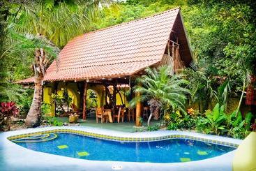هتل Nosara Sunrise Bed And Breakfast