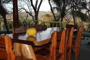 هتل Nosara Sunrise Bed And Breakfast