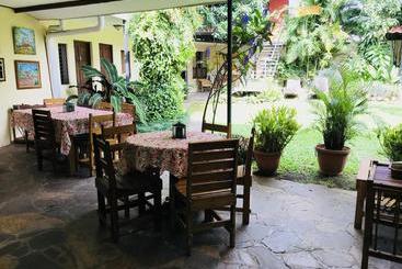 Mi Casa Hostel