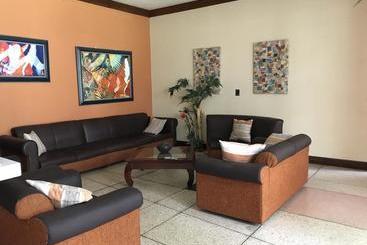 Mi Casa Hostel