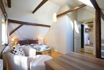 هتل Apartmany Milenium