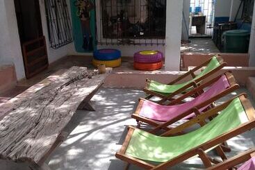 فندق صغير Taganga Paradise Hostal Diving