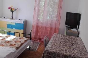 Alfredo Hostel