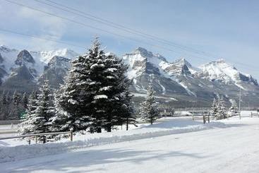 هتل Inn Of The Rockies