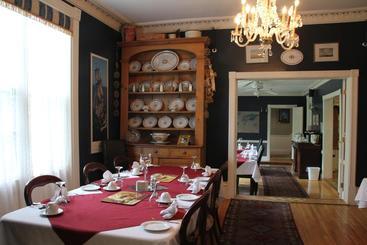 هتل Shipwright Inn