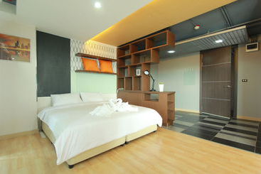 Big Tree Residence