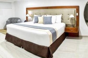 هتل Caquetá Real Hsc