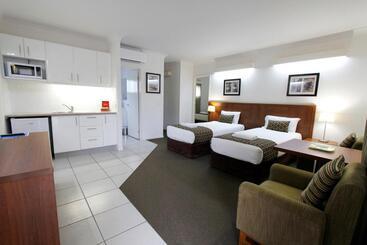 酒店 Chinchilla Downtown Motor Inn