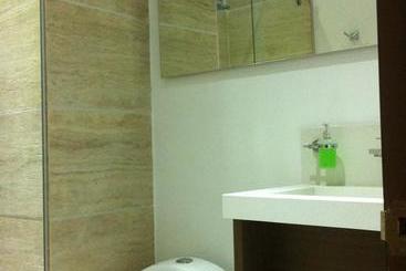 Hausen Hotel   Suites