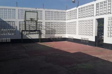هتل Campestre Sanvalay Inn
