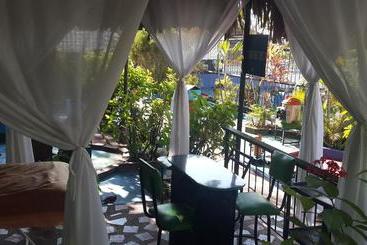 هتل Campestre Sanvalay Inn