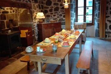 تختخواب و صبحانه Chambre D'hôtes La Maison De Barrouze