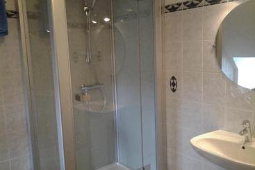 تختخواب و صبحانه Chambre D'hôtes La Maison De Barrouze