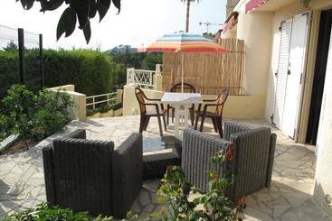 هتل Hôtel Le Chaudron