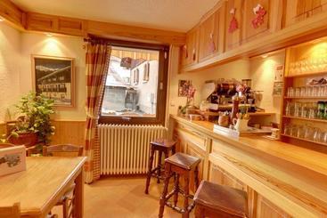 هتل Hôtel Le Lievre Blanc
