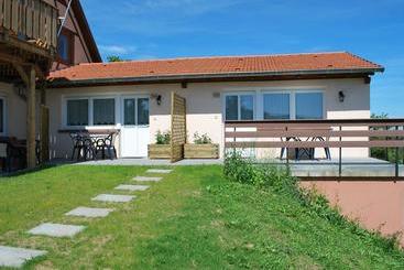تختخواب و صبحانه Chambres D'hôtes Les Vignes
