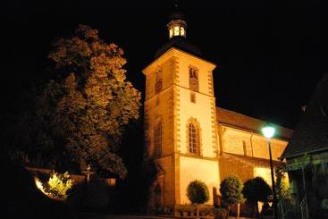 تختخواب و صبحانه Chambres D'hôtes Les Vignes