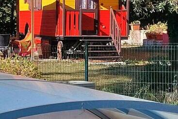 צימר Gites Et Roulottes Du Grand Puits