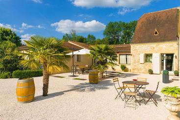 تختخواب و صبحانه La Barde Montfort, Votre Maison D Hôtes à 4 Kms De Sarlat Dordogne