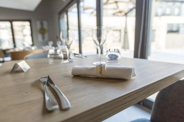 هتل Hôtel Mets Et Plaisirs