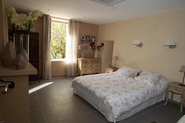 בית מלון כפרי La Bastide De Venelles
