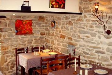 تختخواب و صبحانه Auberge An Douar