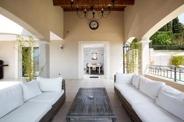 تختخواب و صبحانه Chambres D'hôtes & Spa Cannes- Mougins Villa Stéphanie