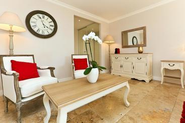 تختخواب و صبحانه Chambres D'hôtes & Spa Cannes- Mougins Villa Stéphanie