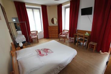 هتل Auberge La Caverne