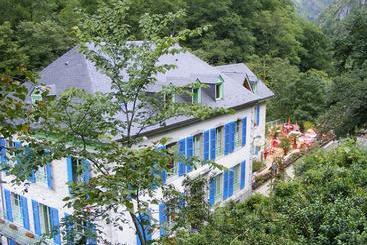 هتل Auberge La Caverne