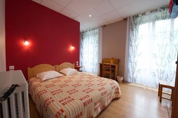 هتل Auberge La Caverne