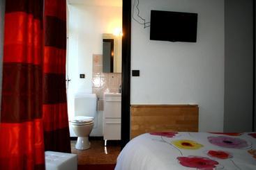 هتل Hôtel Les Castets D'ayré
