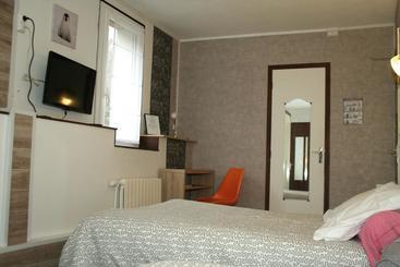 هتل Hôtel Les Castets D'ayré