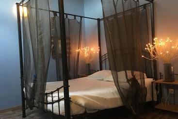 تختخواب و صبحانه Chambre D'hôtes Take Off