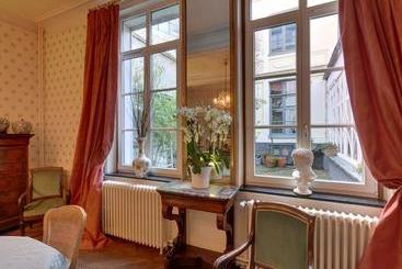 تختخواب و صبحانه Maison D Hôtes La Corne D Or