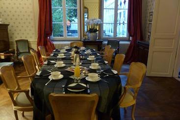 تختخواب و صبحانه Maison D Hôtes La Corne D Or