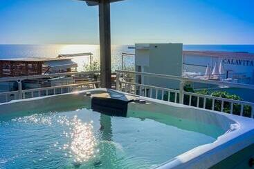 Отель Calavita Rooftop & Spa
