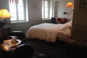 هتل Hôtel Duguaytrouin