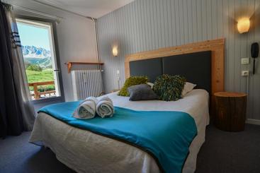 هتل Hôtel La Mayt