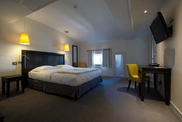 هتل Hôtel Le Griffon D'or