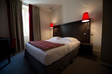 هتل Hôtel Le Griffon D'or