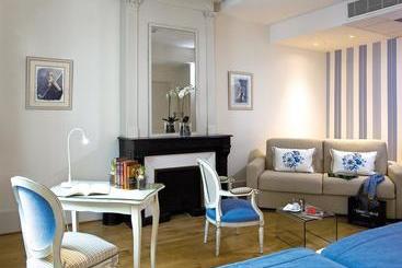 هتل Hôtel Le Griffon D'or