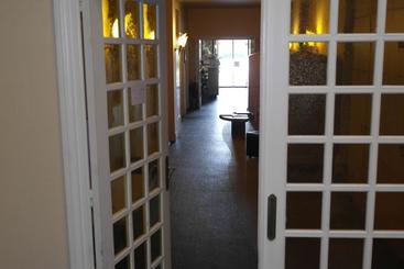 هتل Restaurant Des Lys