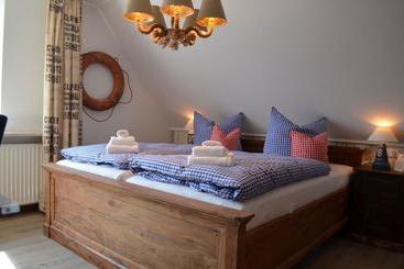 Bernstein Hotel Bootshaus