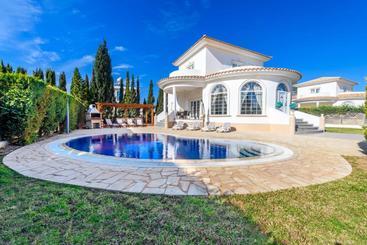 آپارتمانهای توریستها Villa Elysium
