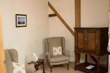 تختخواب و صبحانه The Town House Ludlow