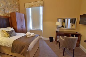تختخواب و صبحانه The Townhouse Aberfeldy   Rooms & Breakfast