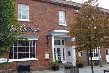 هتل The George At Baldock