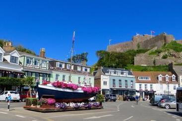 Seascale Hotel & Restaurant