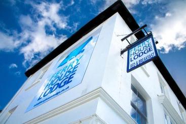 تختخواب و صبحانه Ferry House Lodge
